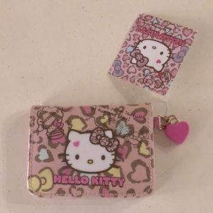 NEW Sanrio Hello Kitty Card ID Holder with heart shaped pink charm